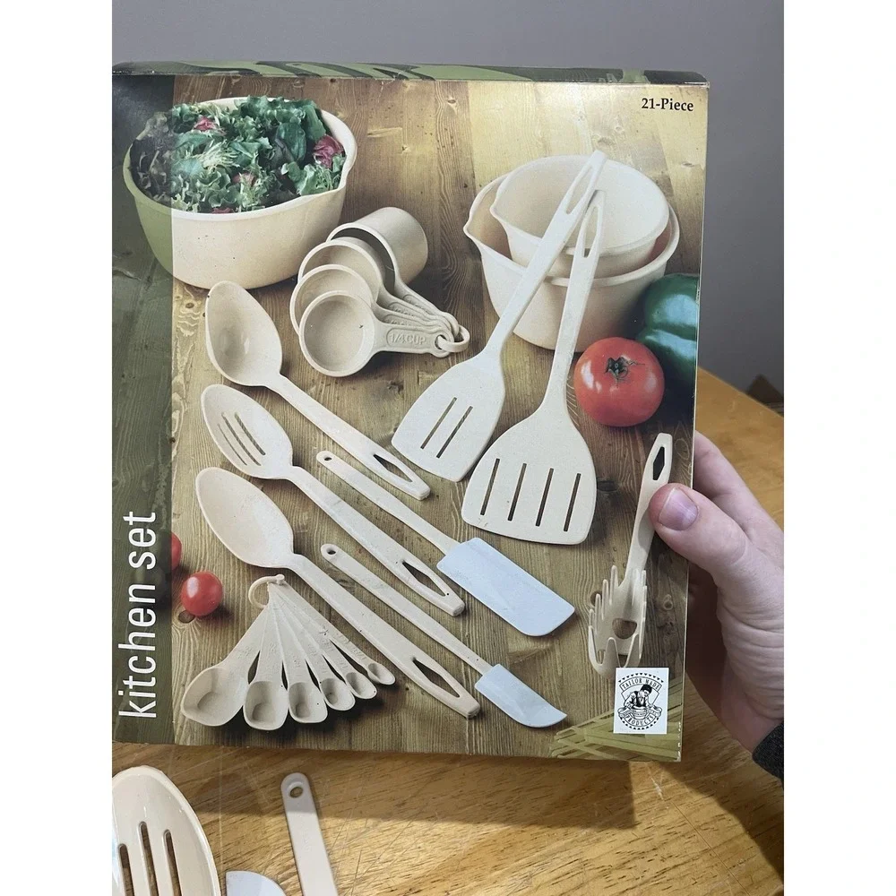Vtg Tailor Made Kitchen Utensil Set 12 Piece Almond‎ NOS Spoons Measuring Bowls